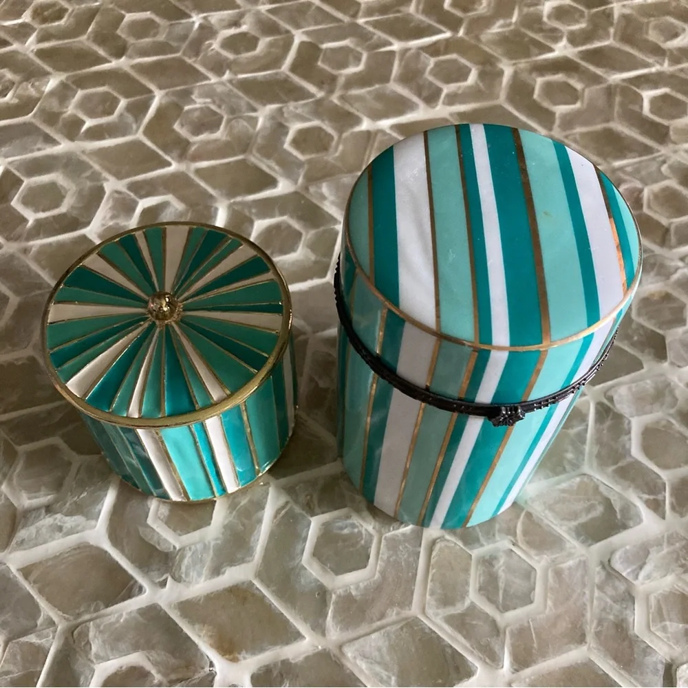 NEW! Z Gallerie matching candle and box set